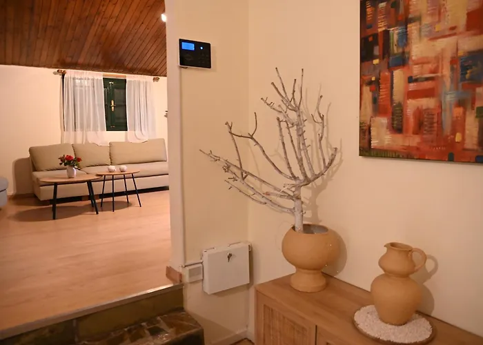 Eva's Agioi Theodoroi (Corinthia)