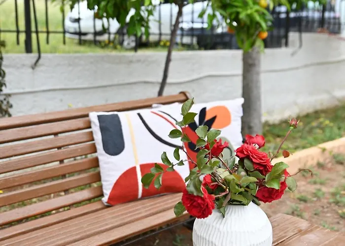 Eva's Agioi Theodoroi (Corinthia)